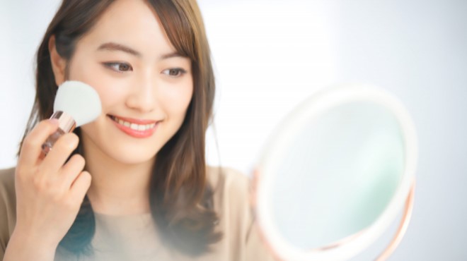 今年の疲れは、肌に出る。 年末の“老け見えリセット”美容習慣