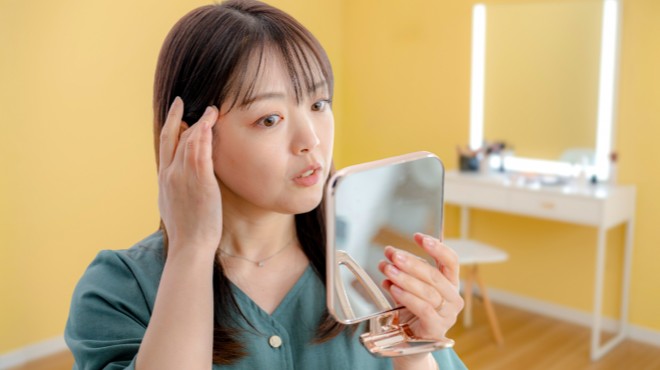 「老け見えしない人はやっている」夕方くすみを防ぐ“朝の仕込み美容”とメイク前ルーティン