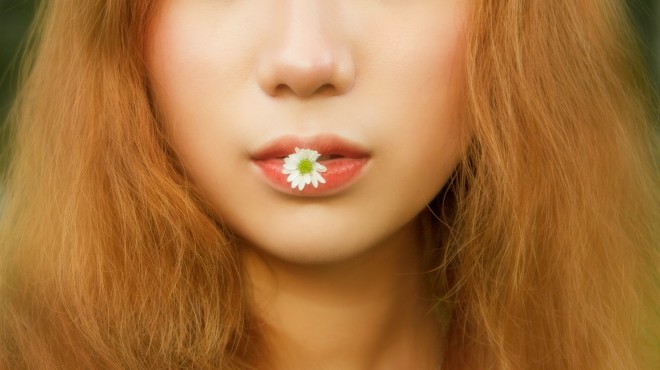 厚塗りしてないのに、ちゃんときれい。大人肌がファンデに求めたい“カバー以外”のこと